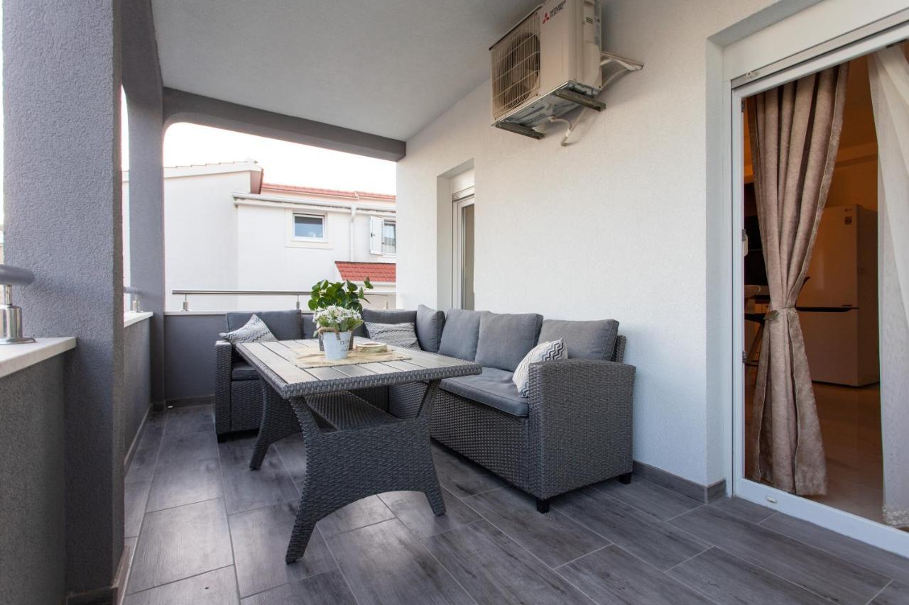 Villa Padre Podstrana Exteriör bild